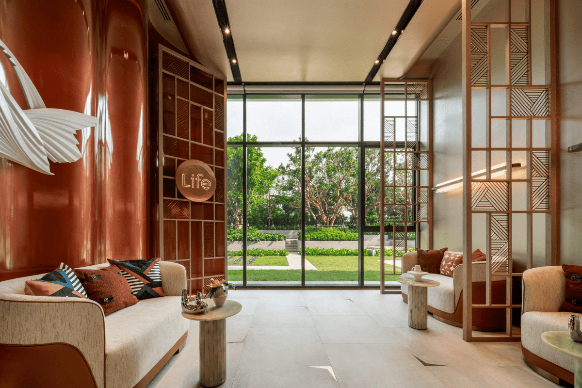 LIFE Phahon–Lat Phrao面向绿地的公共休息空间
