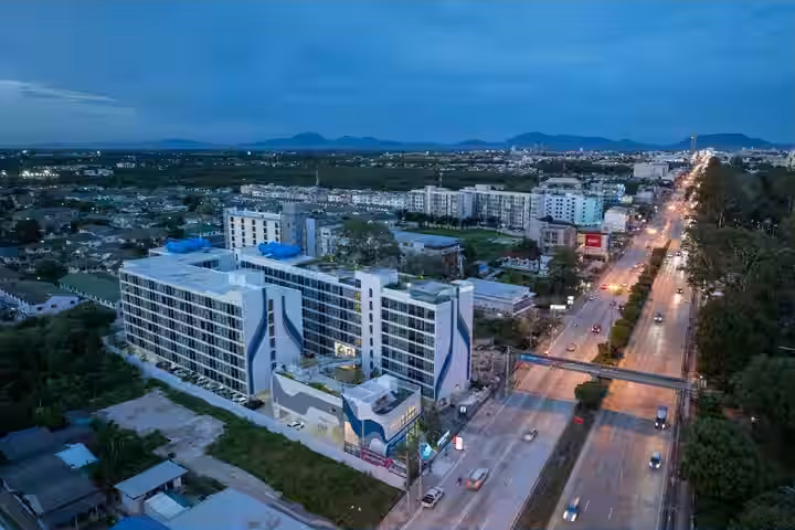 Brixton Rayong, photo 1
