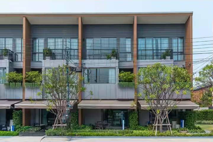 Baan Klang Muang Sukhumvit Onnut, photo 1