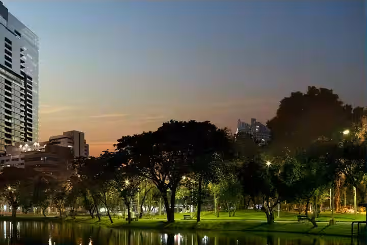 185 Rajadamri, photo 1