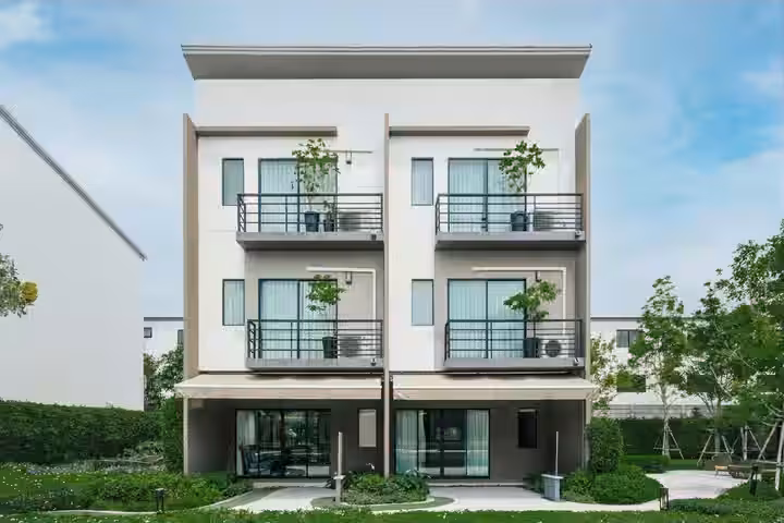 Baan Klang Muang Ramintra, photo 1
