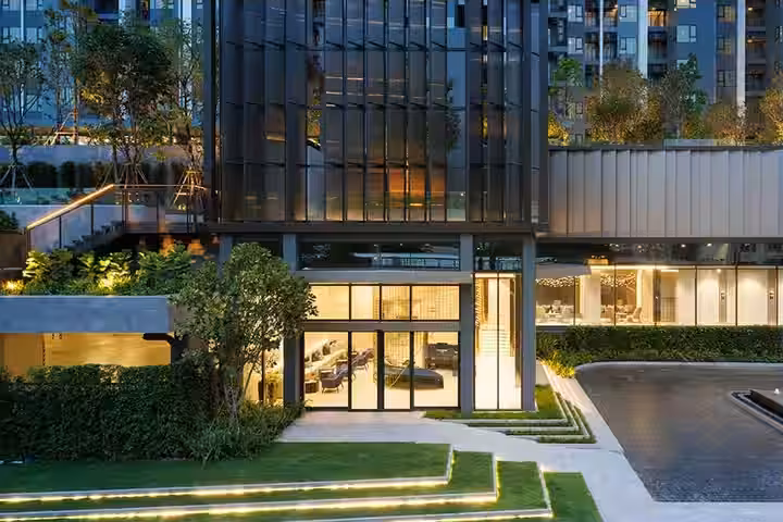 LIFE Sathorn Sierra, photo 1